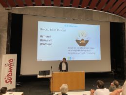 Dr. Braungart Vortrag.jpg