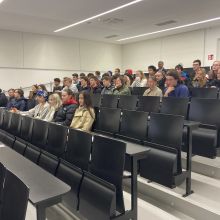 Uni Saal Kopie 2.jpg